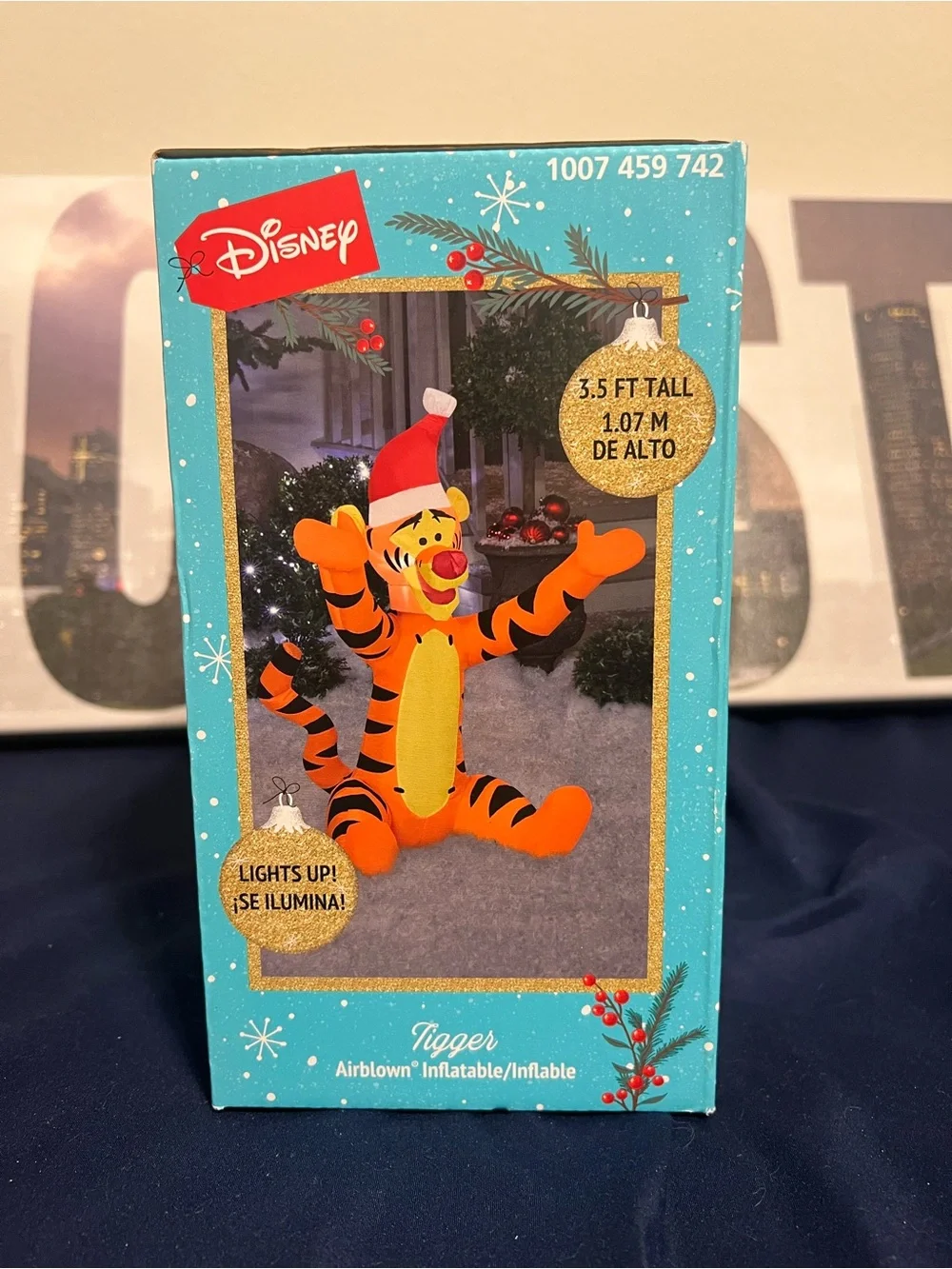 3.5 Disney Tigger Airblown Christmas inflatable